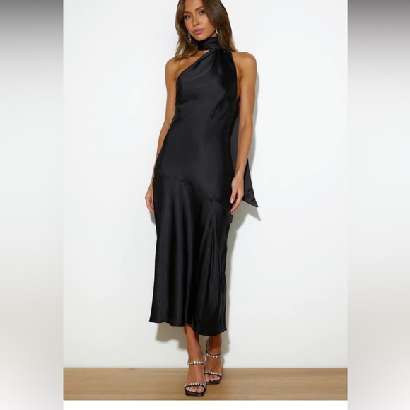 Hello Molly Scarf Dress - Picture 11 of 11
